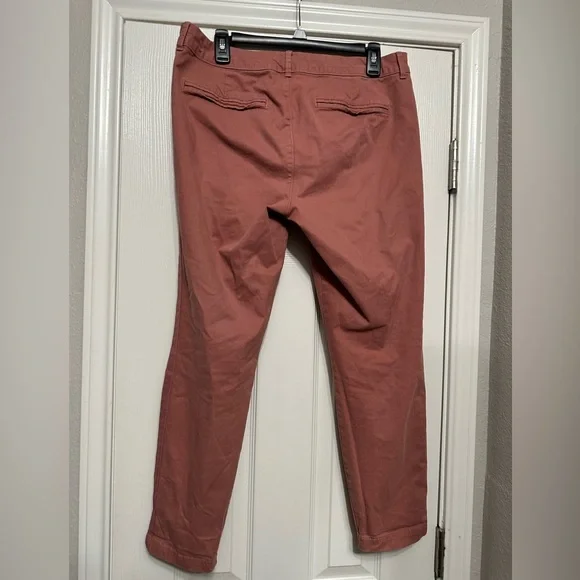 Old Navy Pixie Peach Ankle Length Pants - Picture 4 of 7